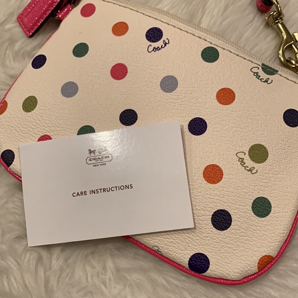 Coach polka dot wristlet - Picture 6 of 6